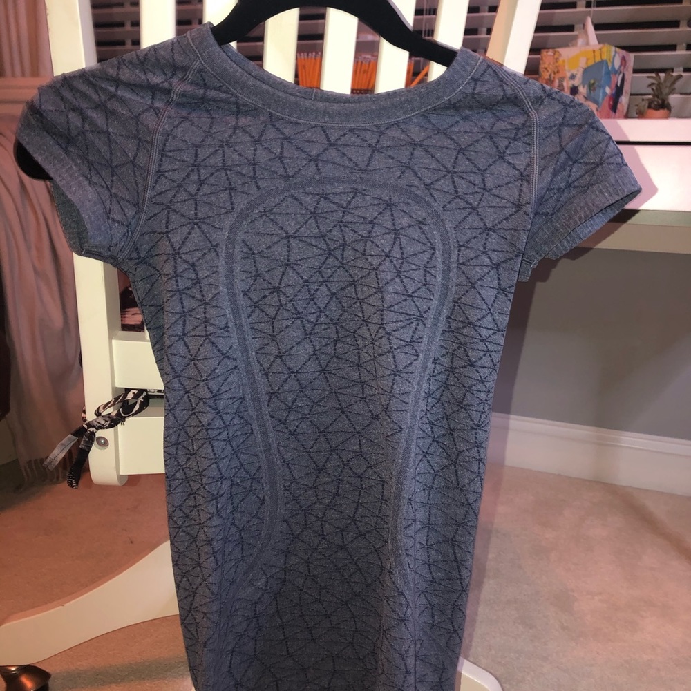 Cute lulu shirt